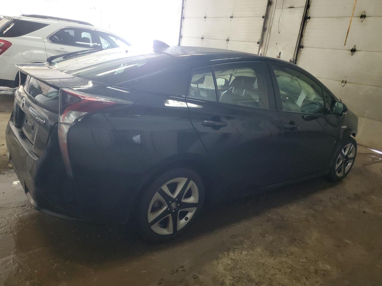 2017 Toyota Prius vin: JTDKARFUXH3534489