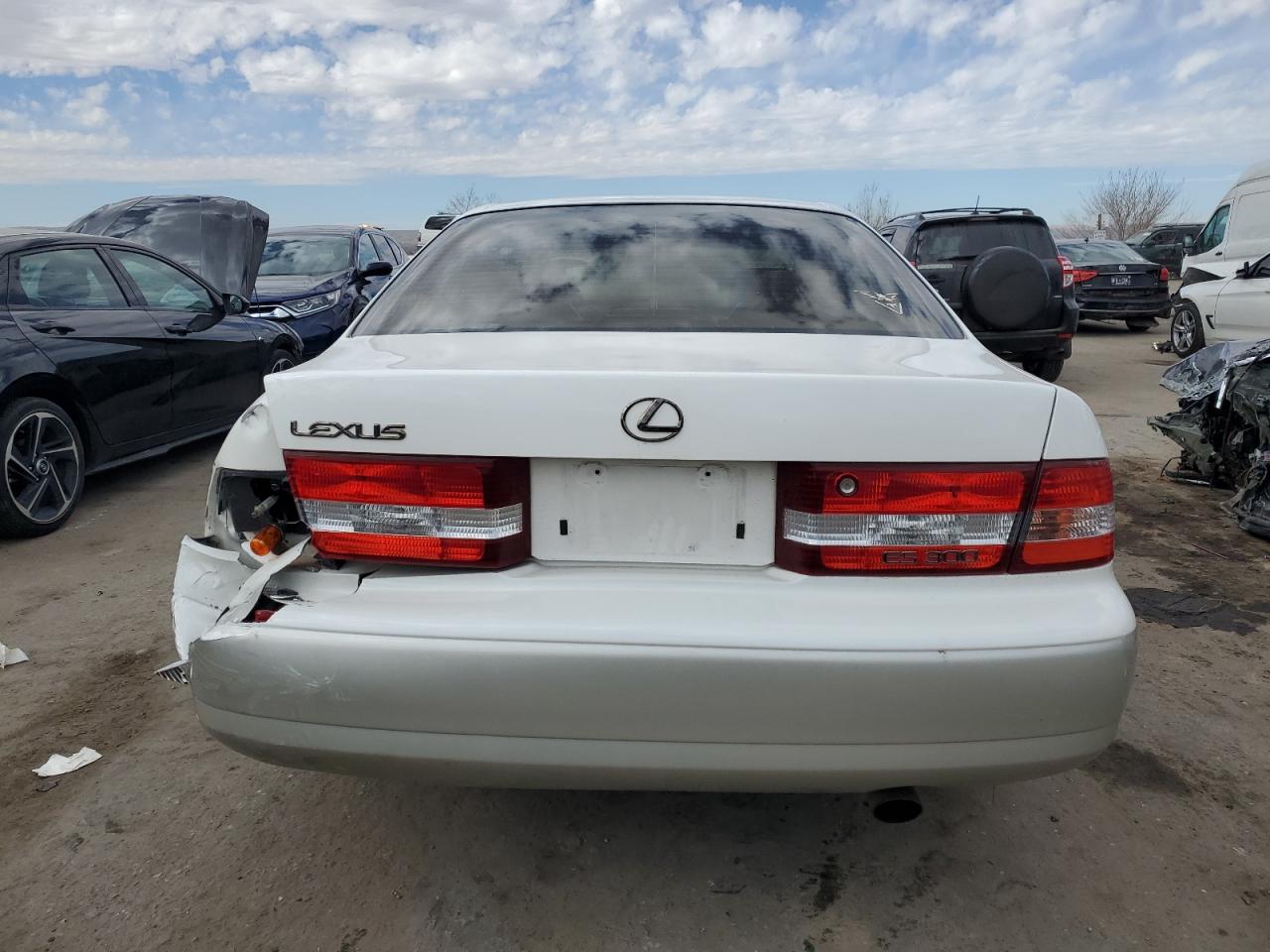 JT8BF28G5Y5100421 2000 Lexus Es 300