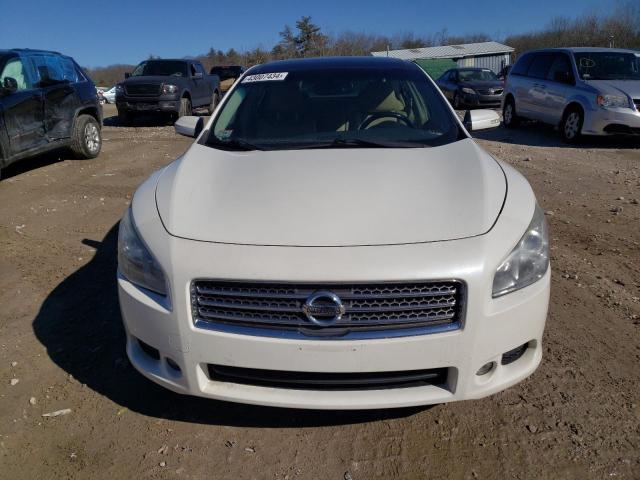 2010 Nissan Maxima - Image 5