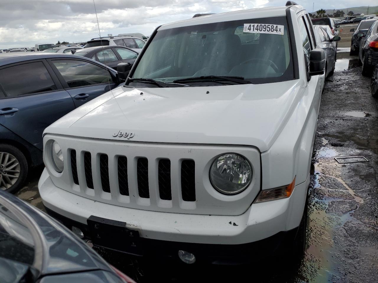 2017 Jeep Patriot Latitude vin: 1C4NJPFB9HD182872