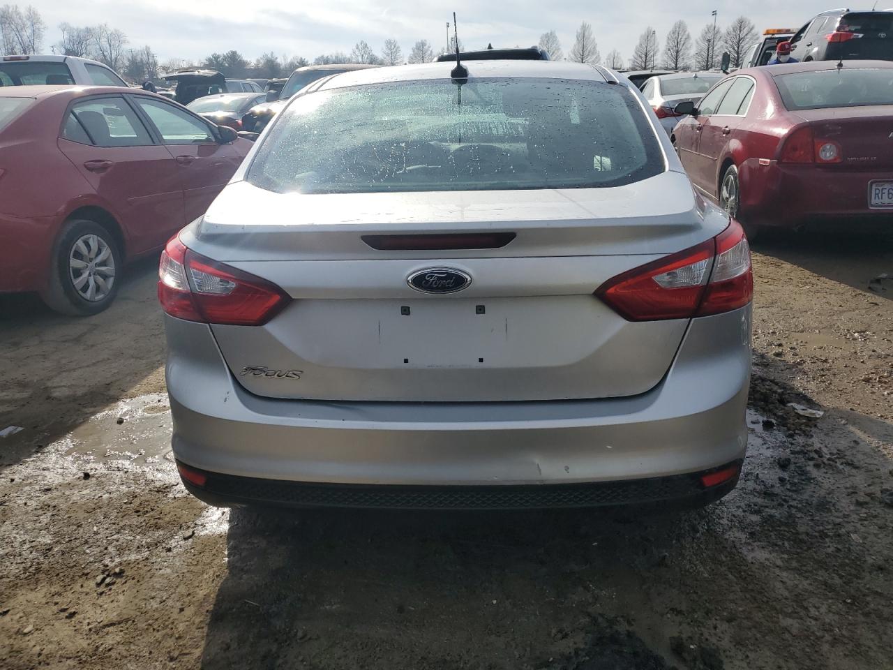 1FAHP3E24CL330095 2012 Ford Focus S