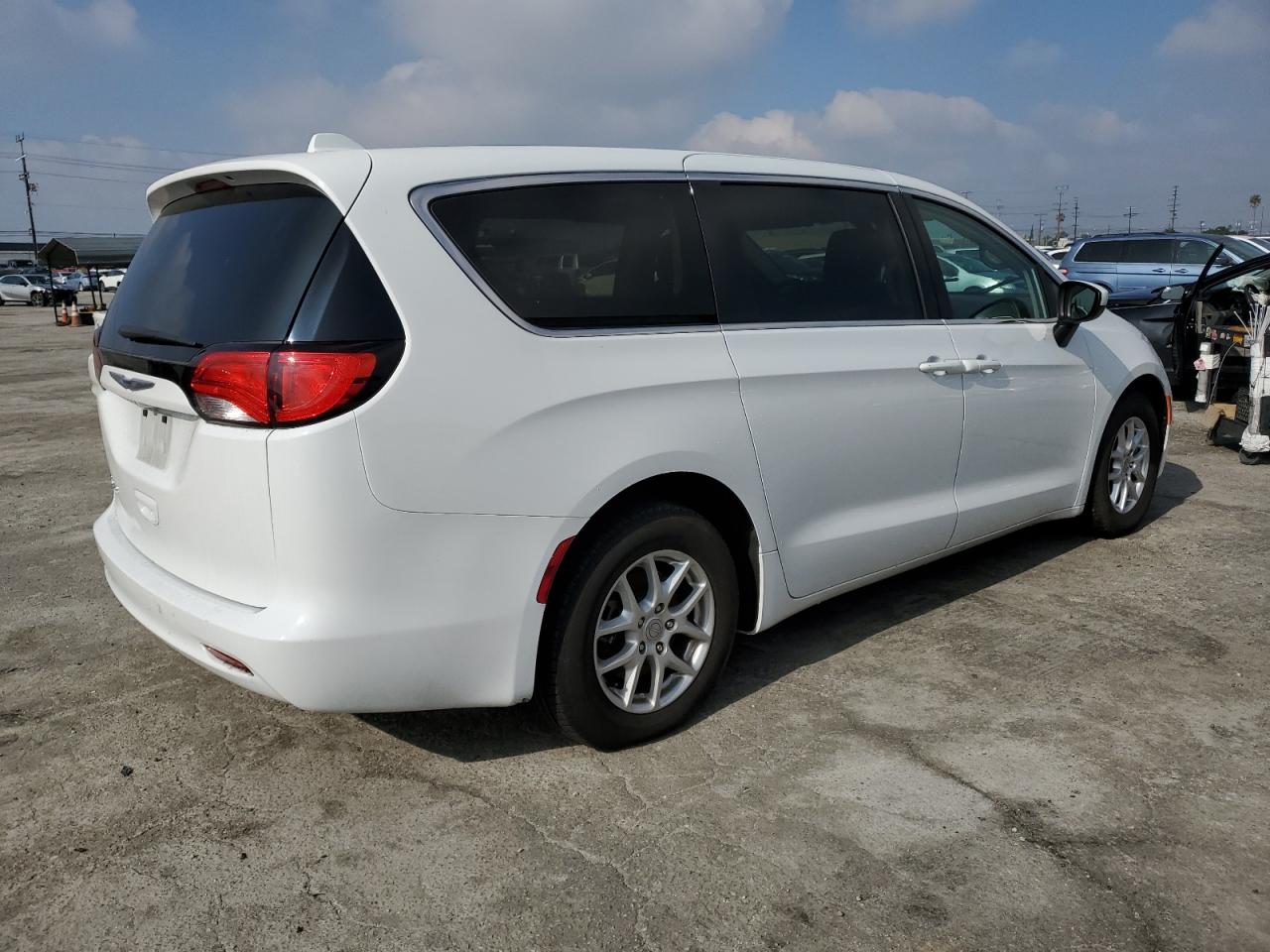 2020 Chrysler Voyager Lx vin: 2C4RC1CG2LR131244