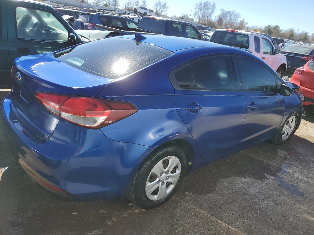 3KPFK4A75HE059944 2017 Kia Forte Lx