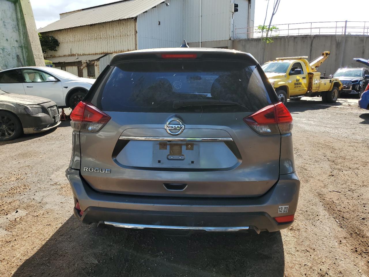 Lot #2601714552 2017 NISSAN ROGUE S