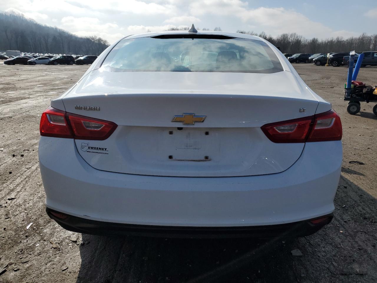 1G1ZD5ST8JF280404 CHEVROLET MALIBU 2018