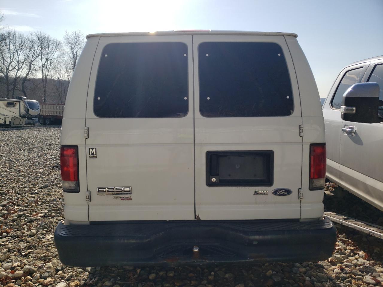 1FTNE2EW3DDB00933 2013 Ford Econoline E250 Van