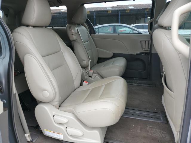 2017 TOYOTA SIENNA XLE 5TDYZ3DC0HS814236