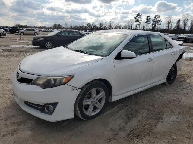 Lot #2421460027 2014 TOYOTA CAMRY L salvage car