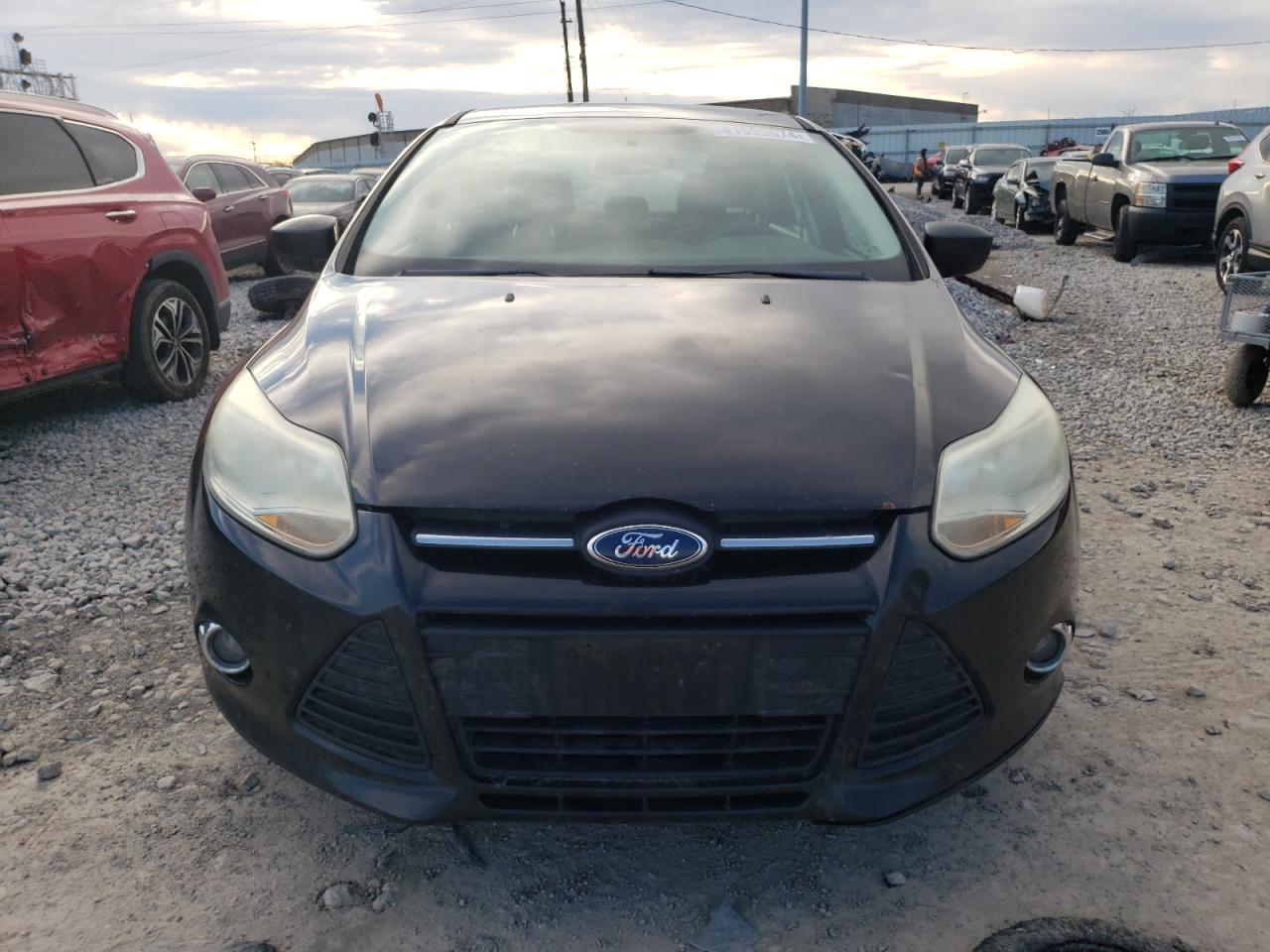 1FAHP3F22CL148586 2012 Ford Focus Se