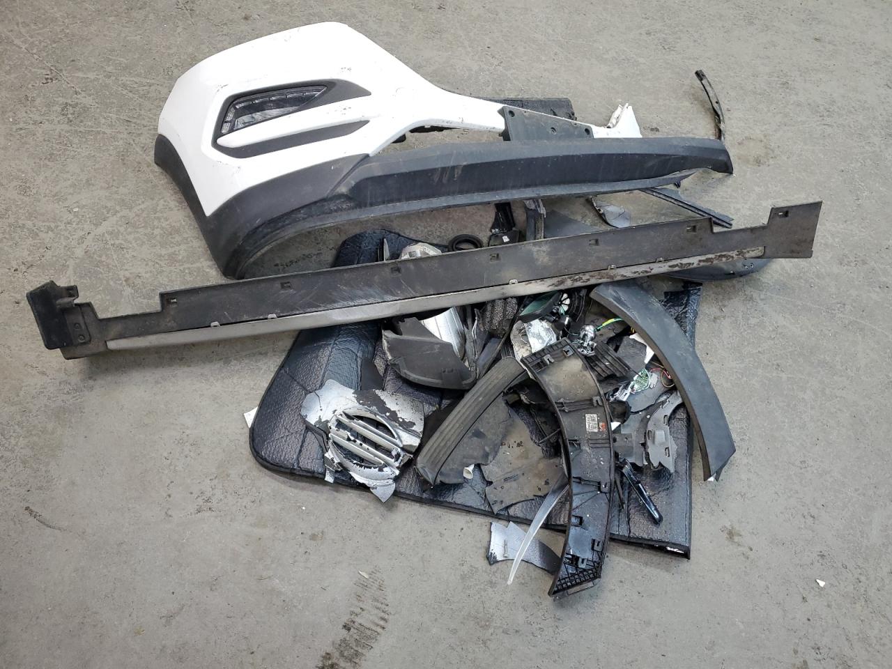 KM8J3CA44JU766950 2018 Hyundai Tucson Sel