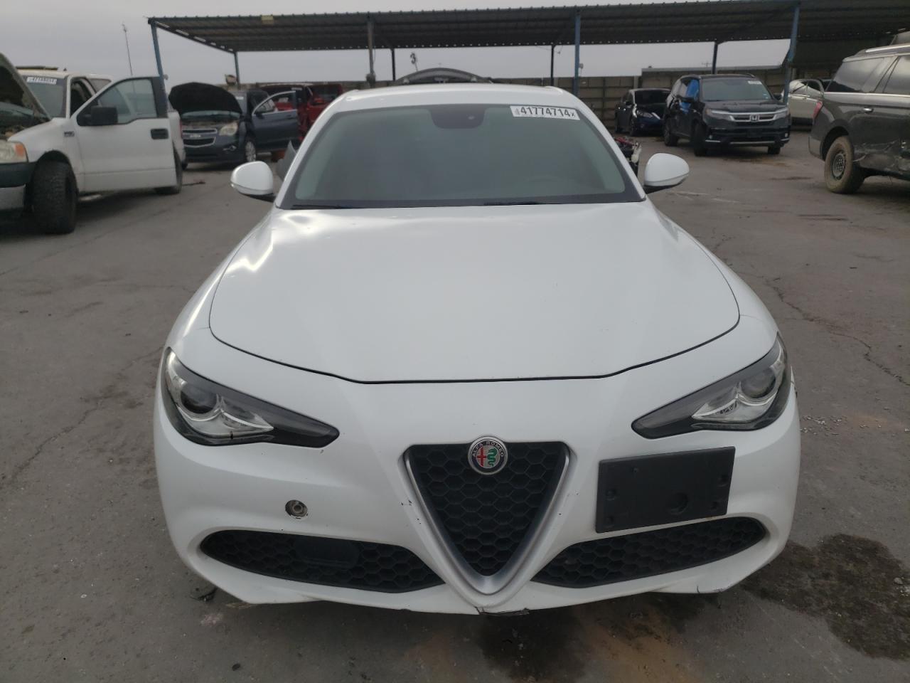zarfaebn2j7582680 ZARFAEBN2J7582680 2018 Alfa Romeo Giulia