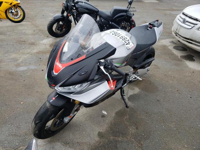2021 APRILIA RSV4 1100 ZD4KYUA0XMS000061