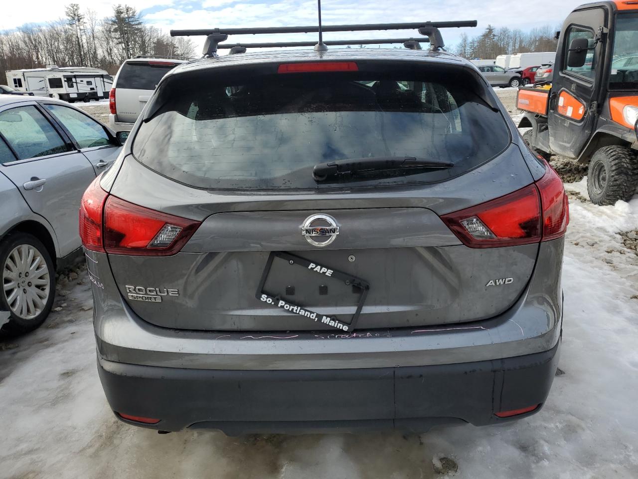 2018 Nissan Rogue Sport S vin: JN1BJ1CR3JW201303