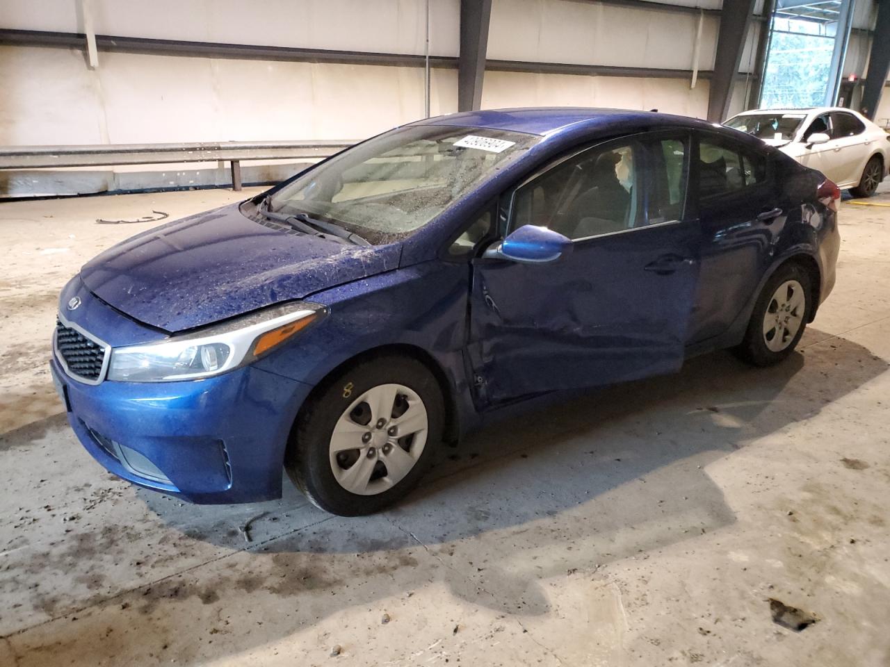 3KPFK4A7XHE100133 2017 Kia Forte Lx