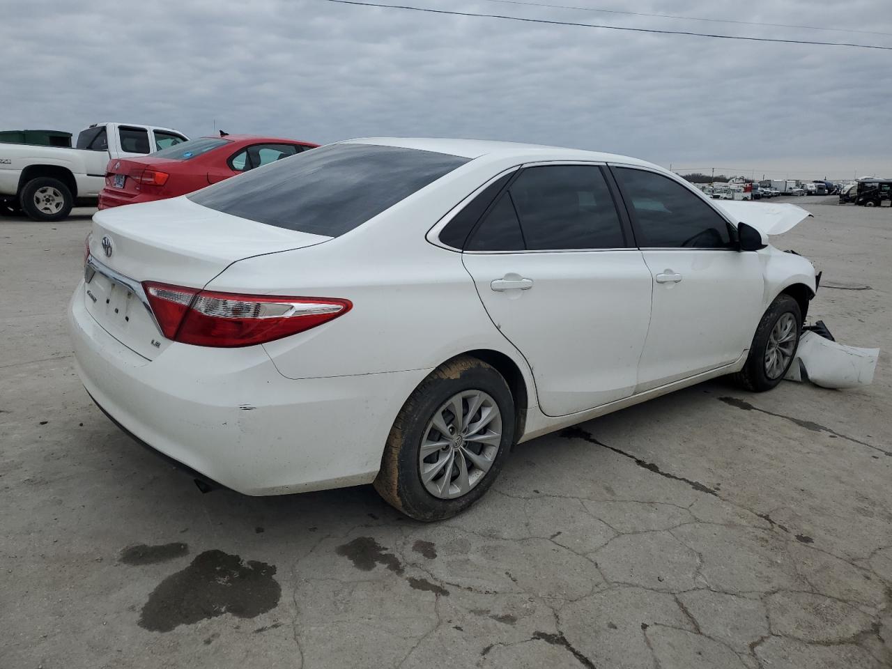 4T4BF1FK5GR569386 2016 Toyota Camry Le