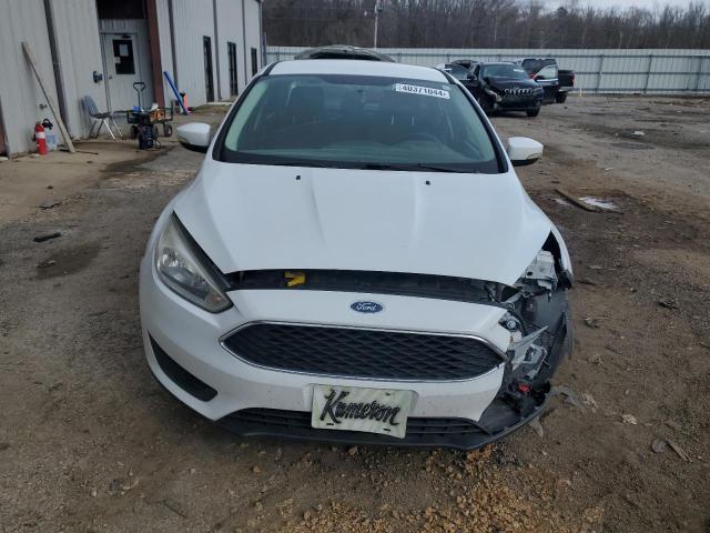 2017 Ford Focus Se VIN: 1FADP3F2XHL215747 Lot: 40371044
