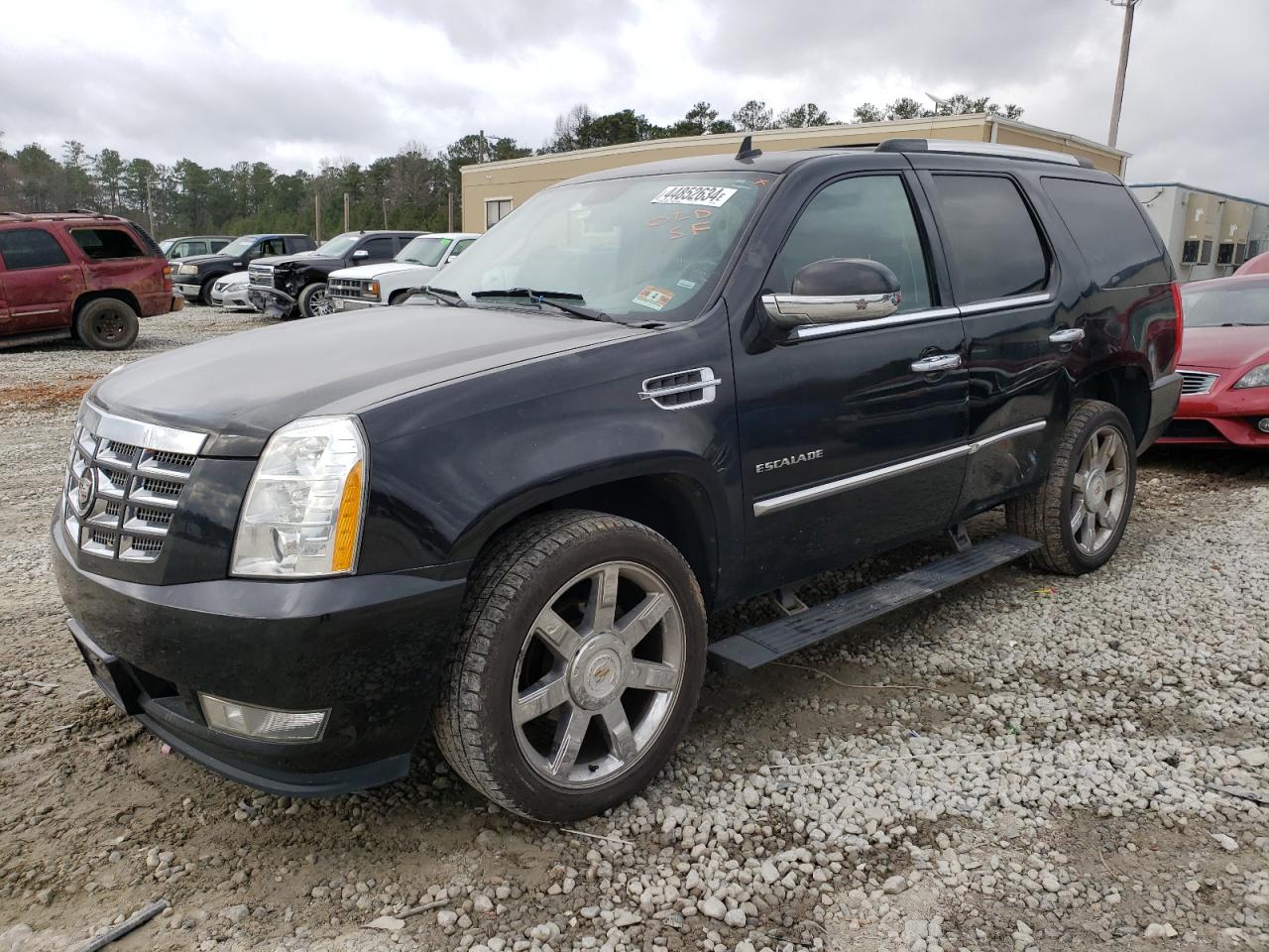 CADILLAC ESCALADE PREMIUM