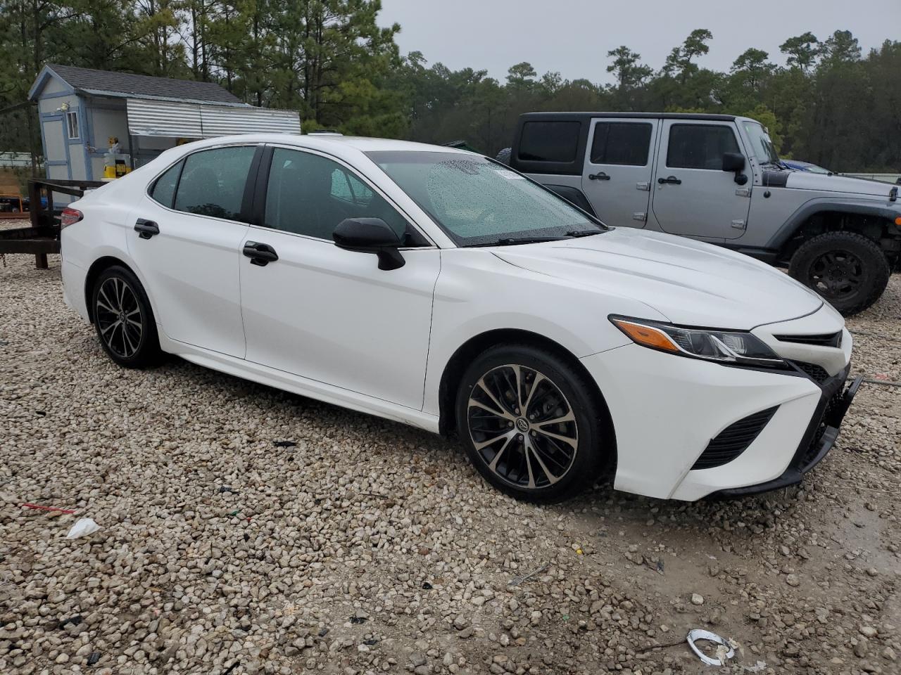 4T1B11HK6JU069556 TOYOTA CAMRY 2018