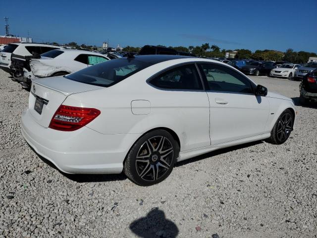 VIN WDDGJ4HB3DG058731 2013 Mercedes-Benz C-Class, 250 no.3