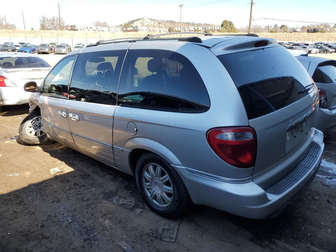 2C8GP54L45R327198 2005 Chrysler Town & Country Touring