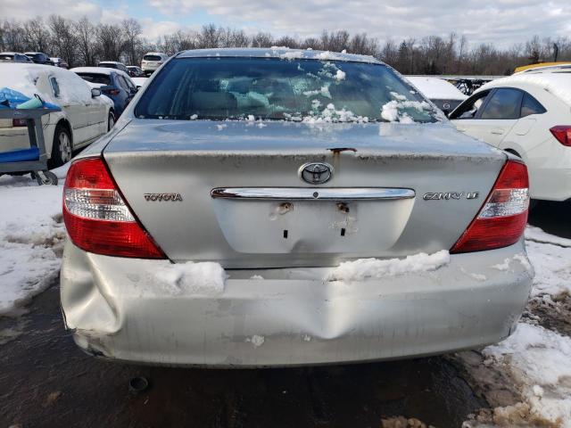 2002 Toyota Camry Le VIN: 4T1BE32K12U525165 Lot: 41839764