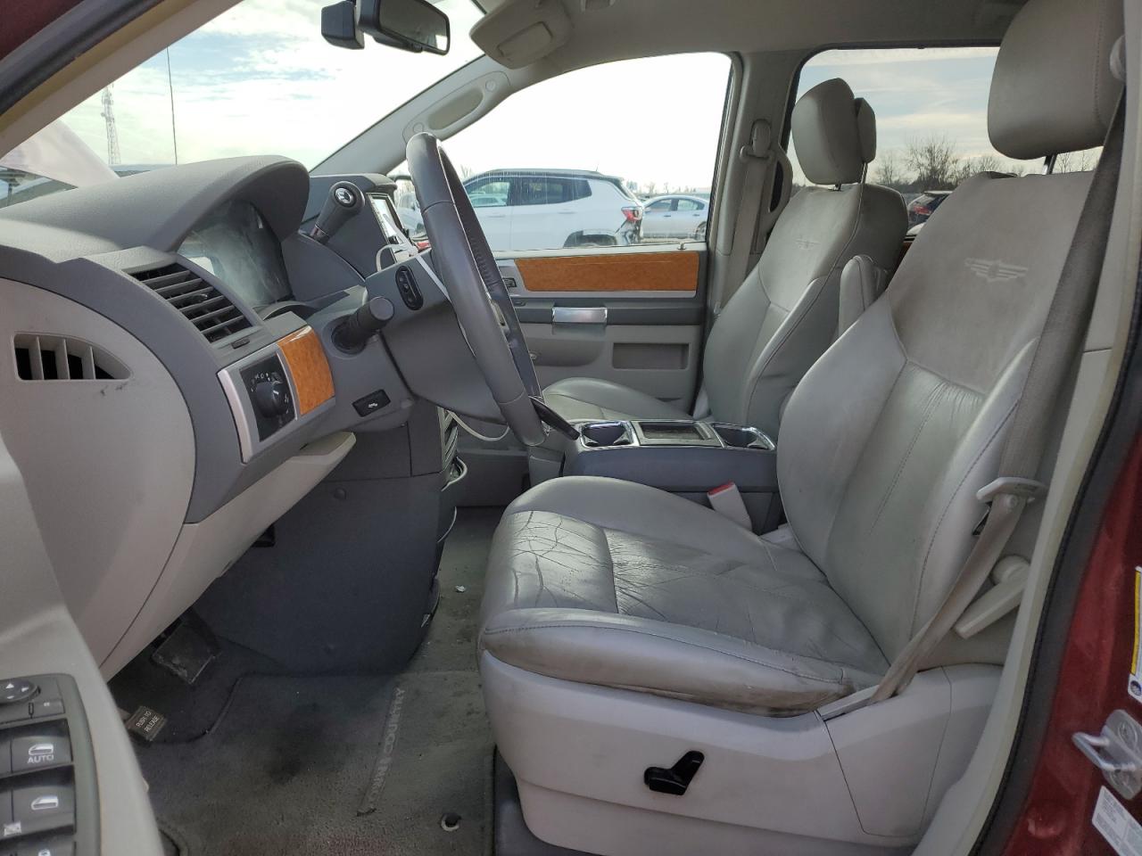 2A4RR6DX4AR315554 2010 Chrysler Town &amp; Country Limited