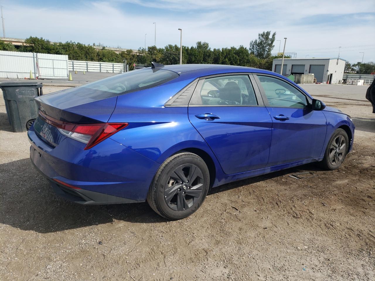 2023 Hyundai Elantra Sel vin: KMHLM4AG7PU563176