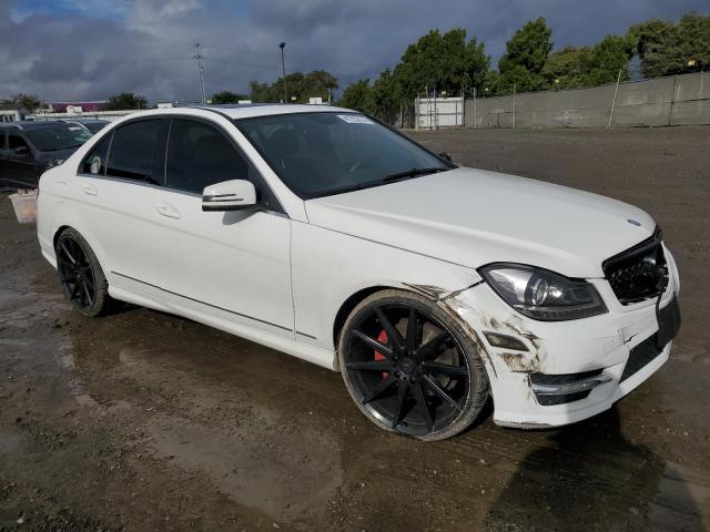 VIN WDDGF8AB6DG077597 2013 Mercedes-Benz C-Class, 3... no.4