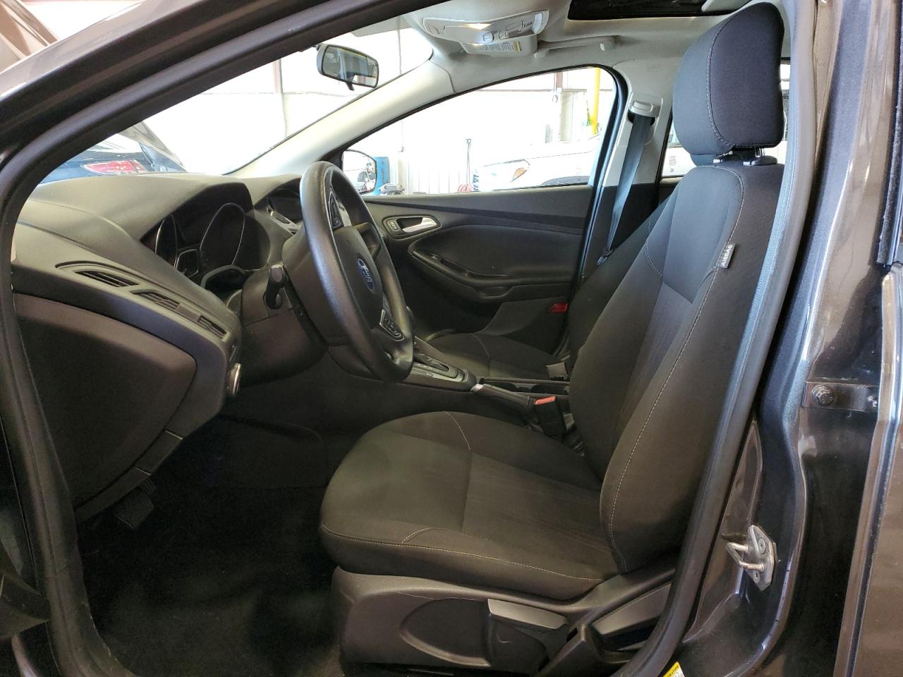 2015 Ford Focus Se vin: 1FADP3F2XFL301525