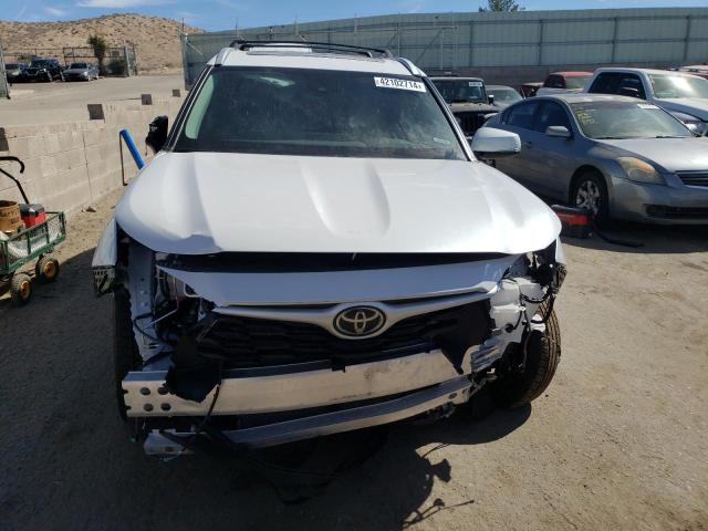 VIN 5TDKDRBH5PS033359 2023 Toyota Highlander, L no.5