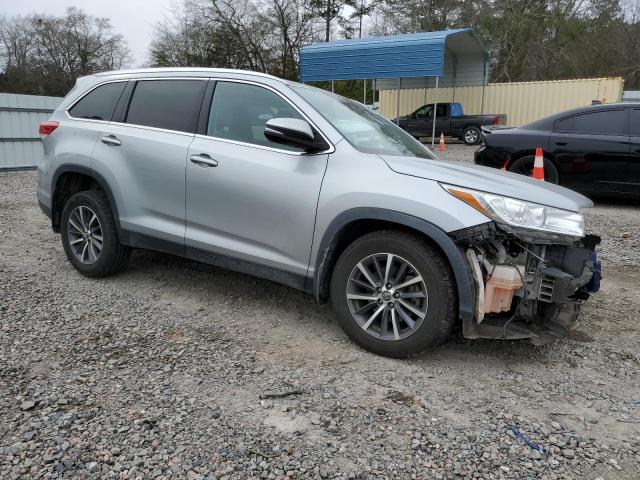 2019 TOYOTA HIGHLANDER 5TDJZRFHXKS606143