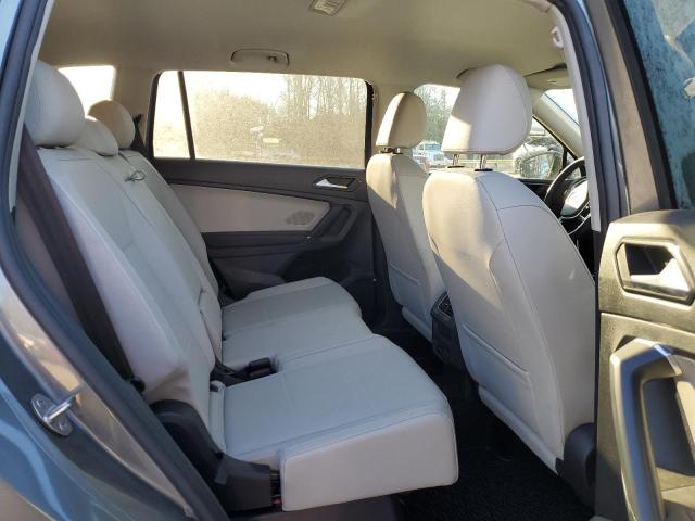 2018 VOLKSWAGEN TIGUAN SE 3VV3B7AX4JM152231