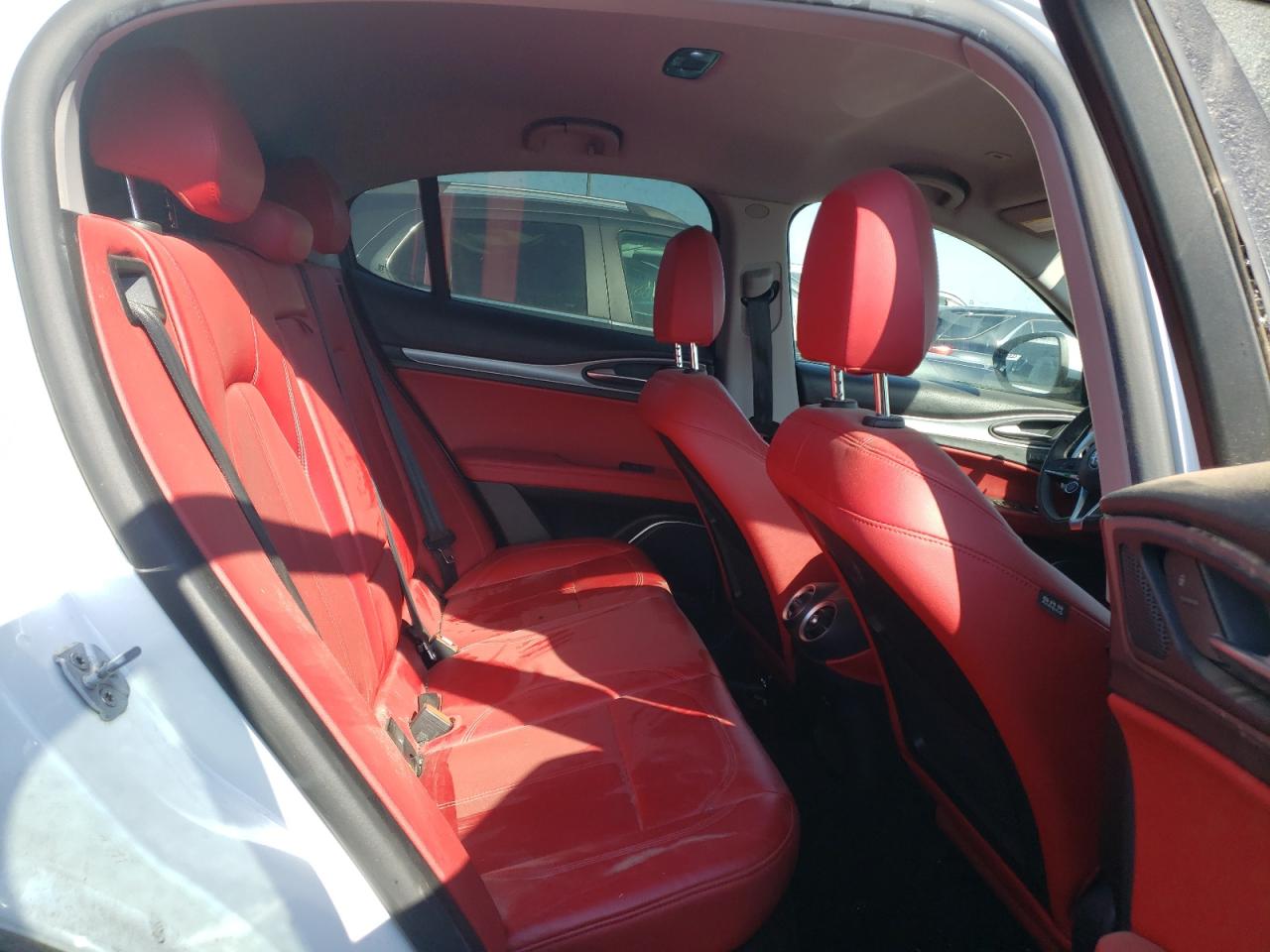 ASFAKPN0J7B73652 2018 Alfa Romeo Stelvio Sport