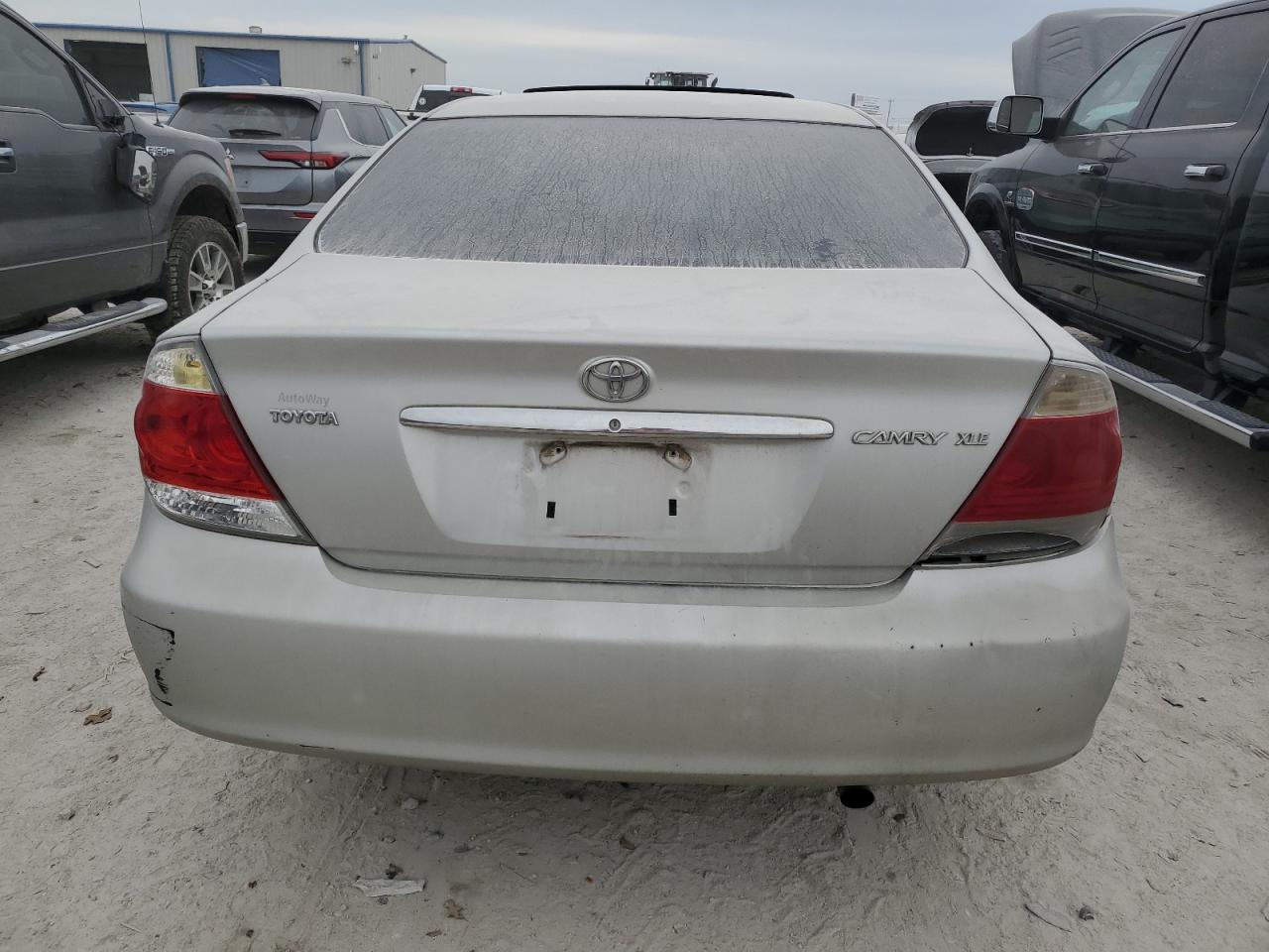 4T1BE32K55U392754 2005 Toyota Camry Le