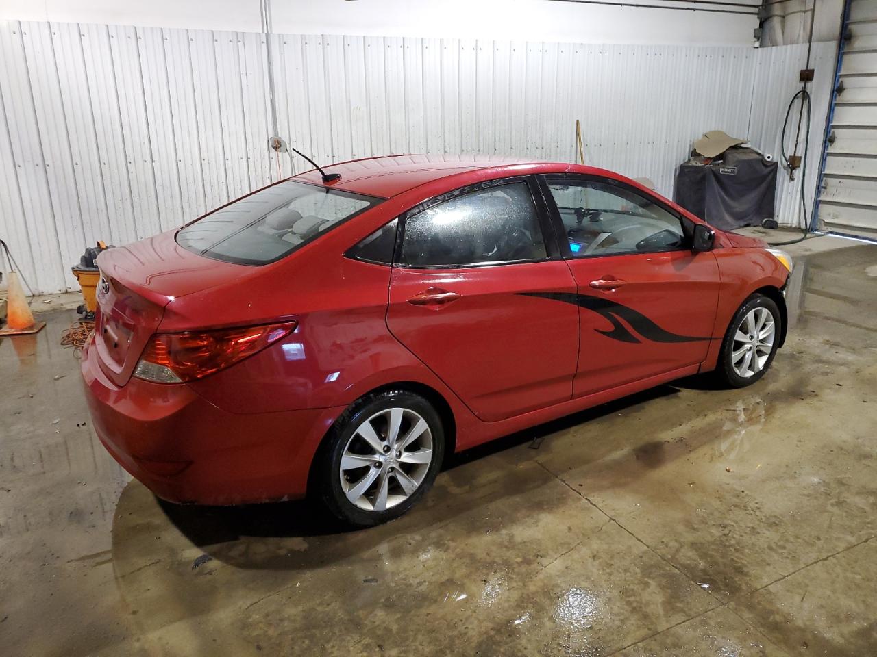 KMHCU4AE1EU649367 2014 Hyundai Accent Gls