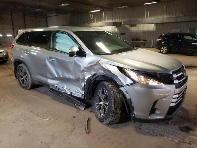 VIN 5TDBZRFHXKS967425 2019 Toyota Highlander, LE no.4