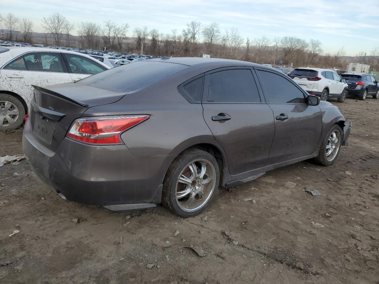 2015 Nissan Altima 2.5 vin: 1N4AL3AP7FC196685