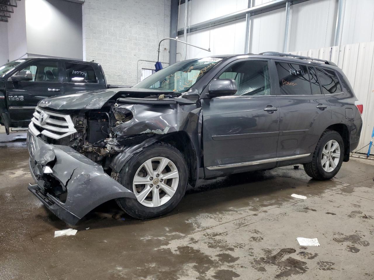 5TDBK3EH1CS142670 2012 Toyota Highlander Base