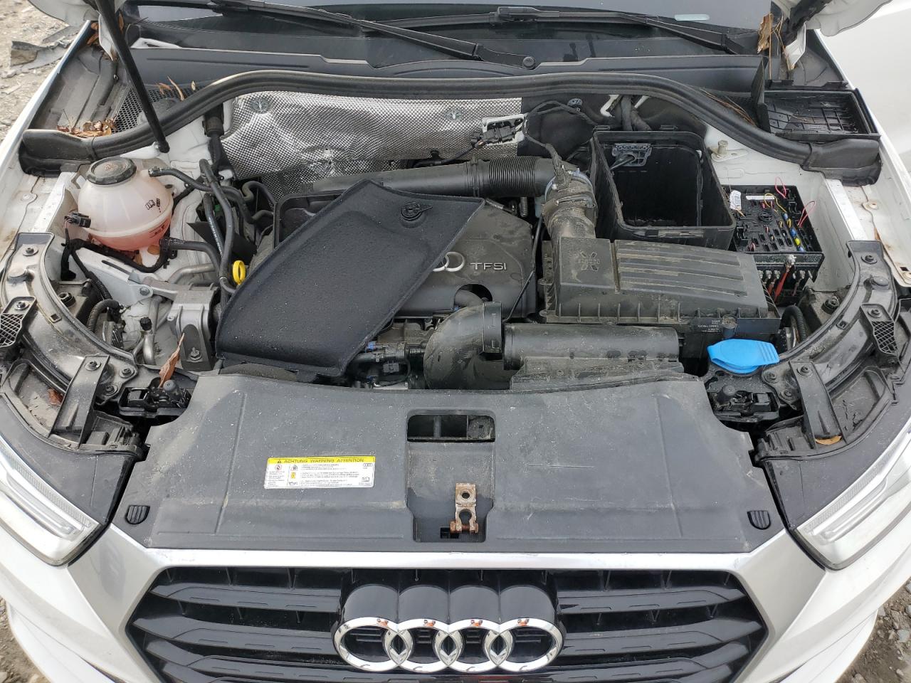 WA1BCCFS4JR031656 2018 Audi Q3 Premium