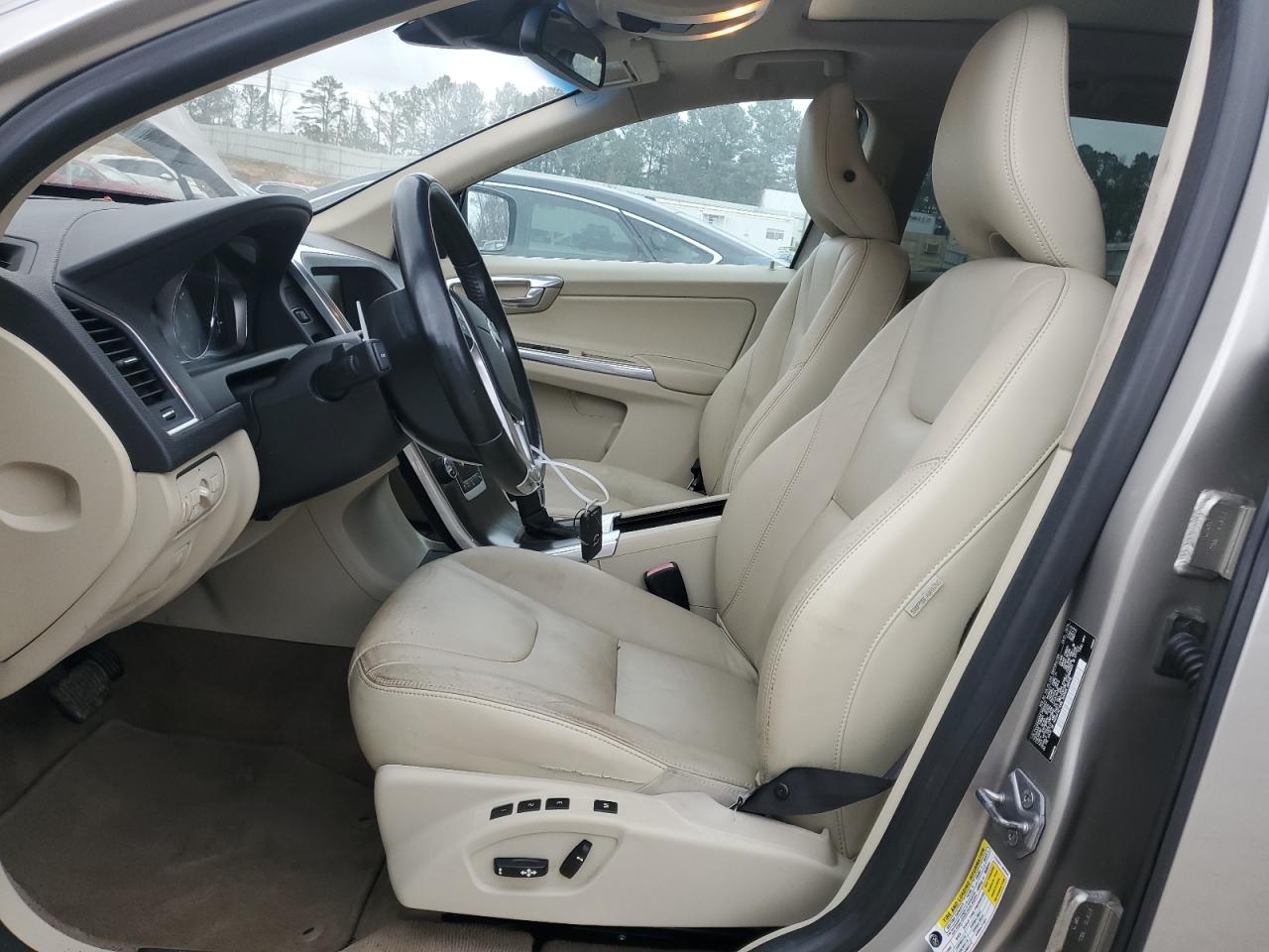 yv440mdd5f2624022 YV440MDD5F2624022 2015 Volvo Xc60 T5 Platinum