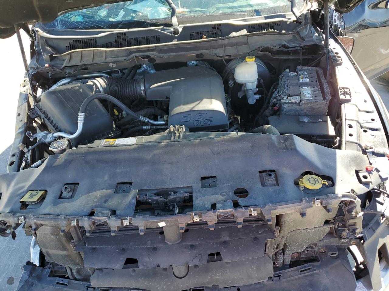 1C6RR7LG5ES375111 2014 Ram 1500 Slt