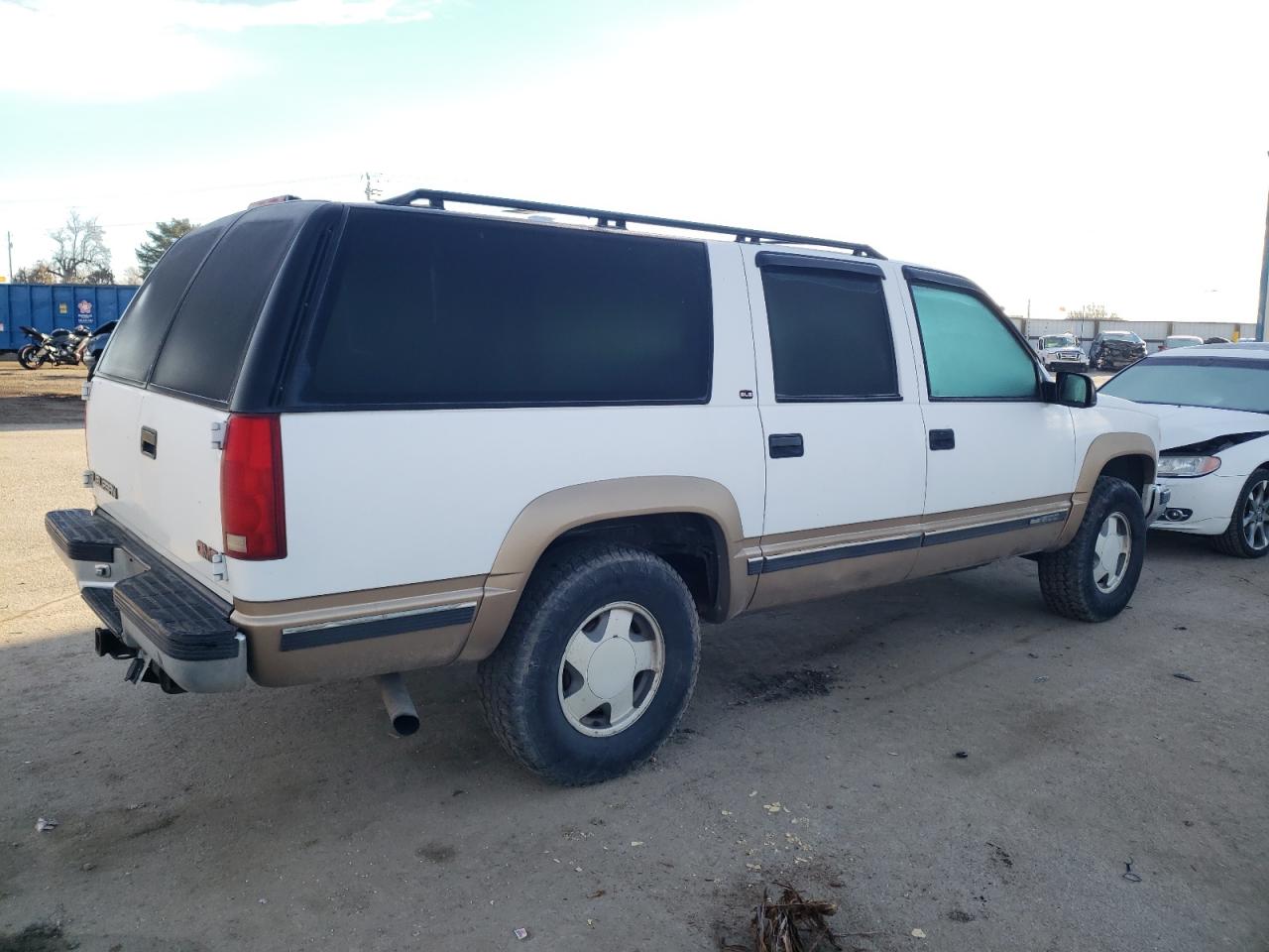 1GKFK16R0XJ765573 1999 GMC Suburban K1500