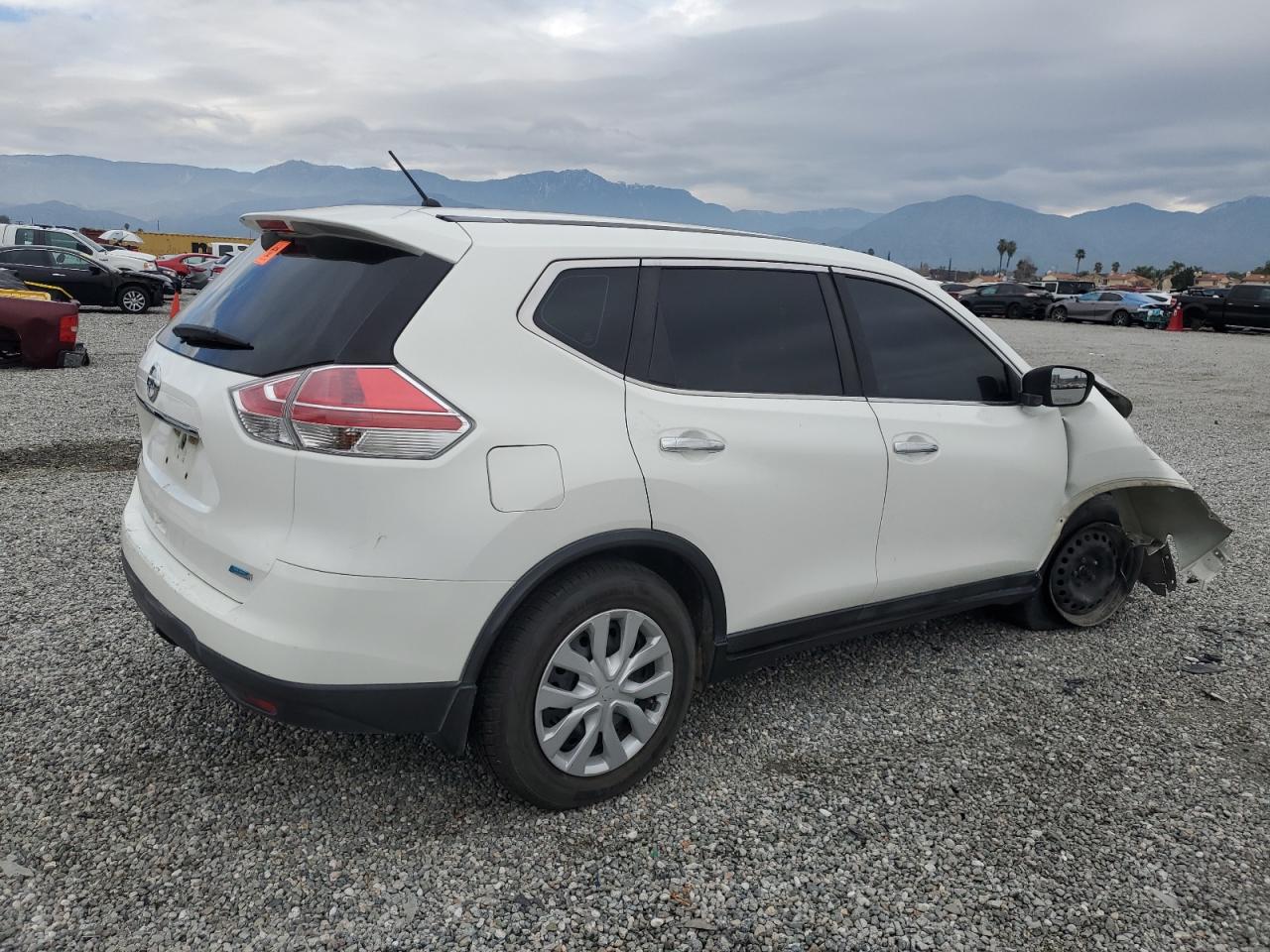 5N1AT2MT5EC768876 2014 Nissan Rogue S