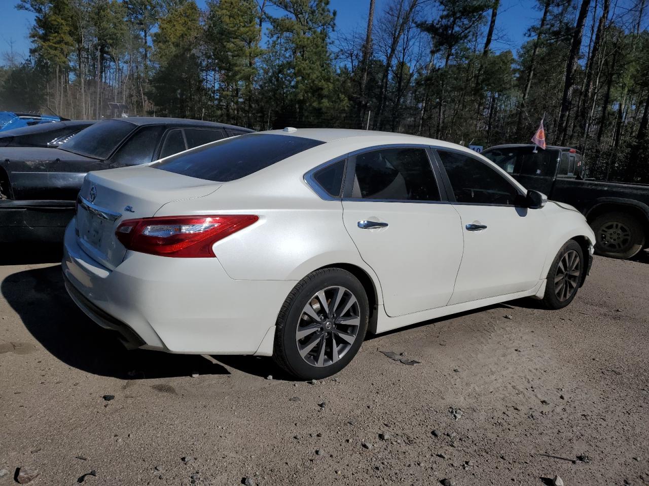 1N4AL3APXHC470884 NISSAN ALTIMA 2017