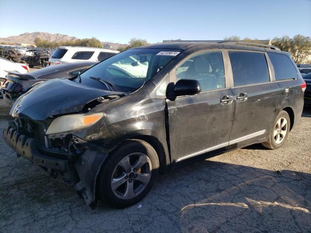 Lot #2503921104 2013 TOYOTA SIENNA LE salvage car