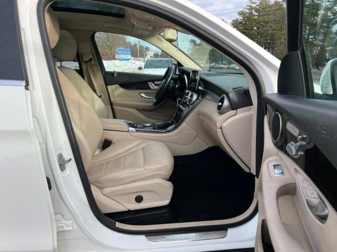 wdc0g4kb6hv011577 WDC0G4KB6HV011577 2017 Mercedes-Benz Glc 300 4Matic