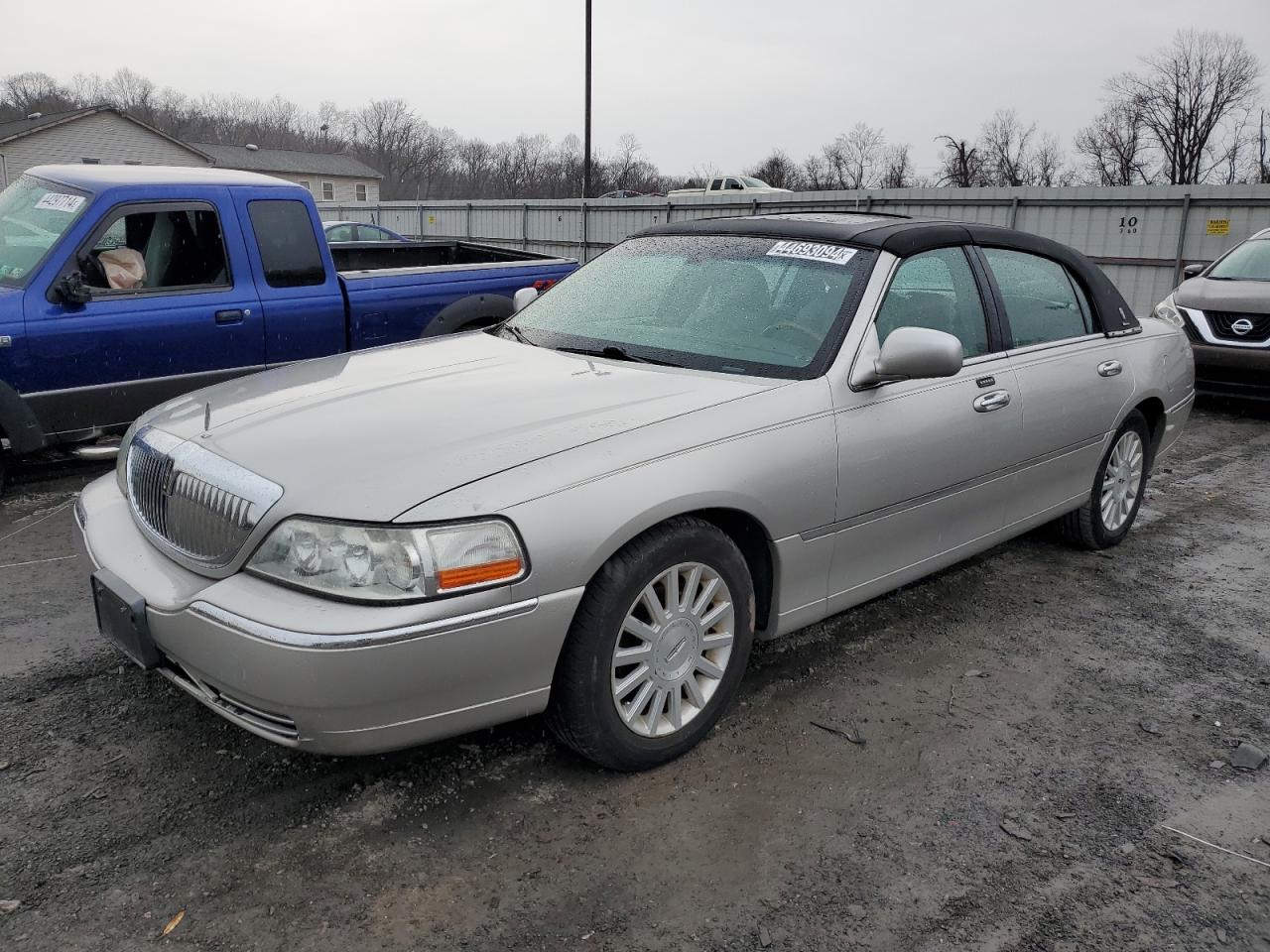 1LNHM83W24Y619448 2004 Lincoln Town Car Ultimate