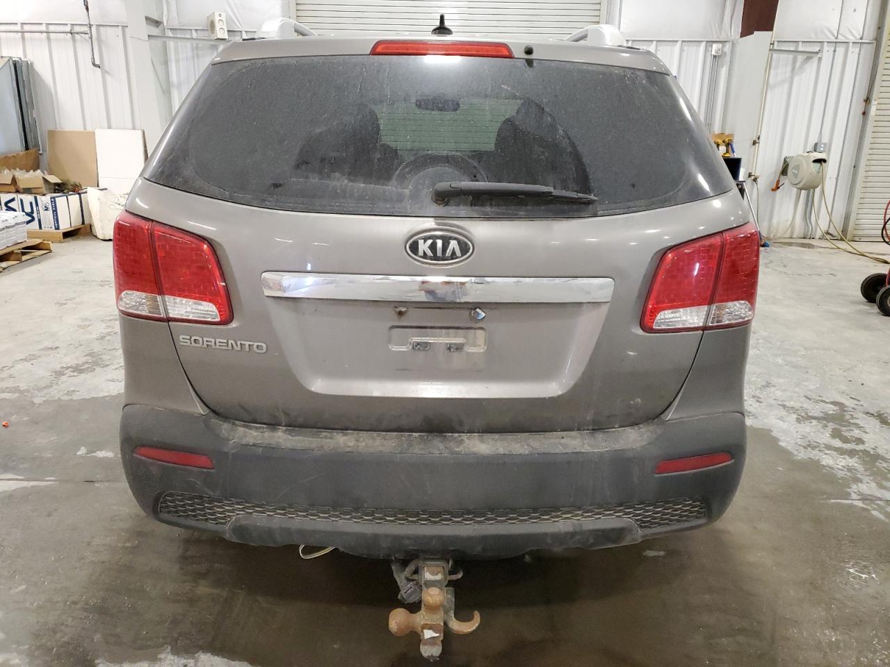 5XYKTDA28CG272348 2012 Kia Sorento Base