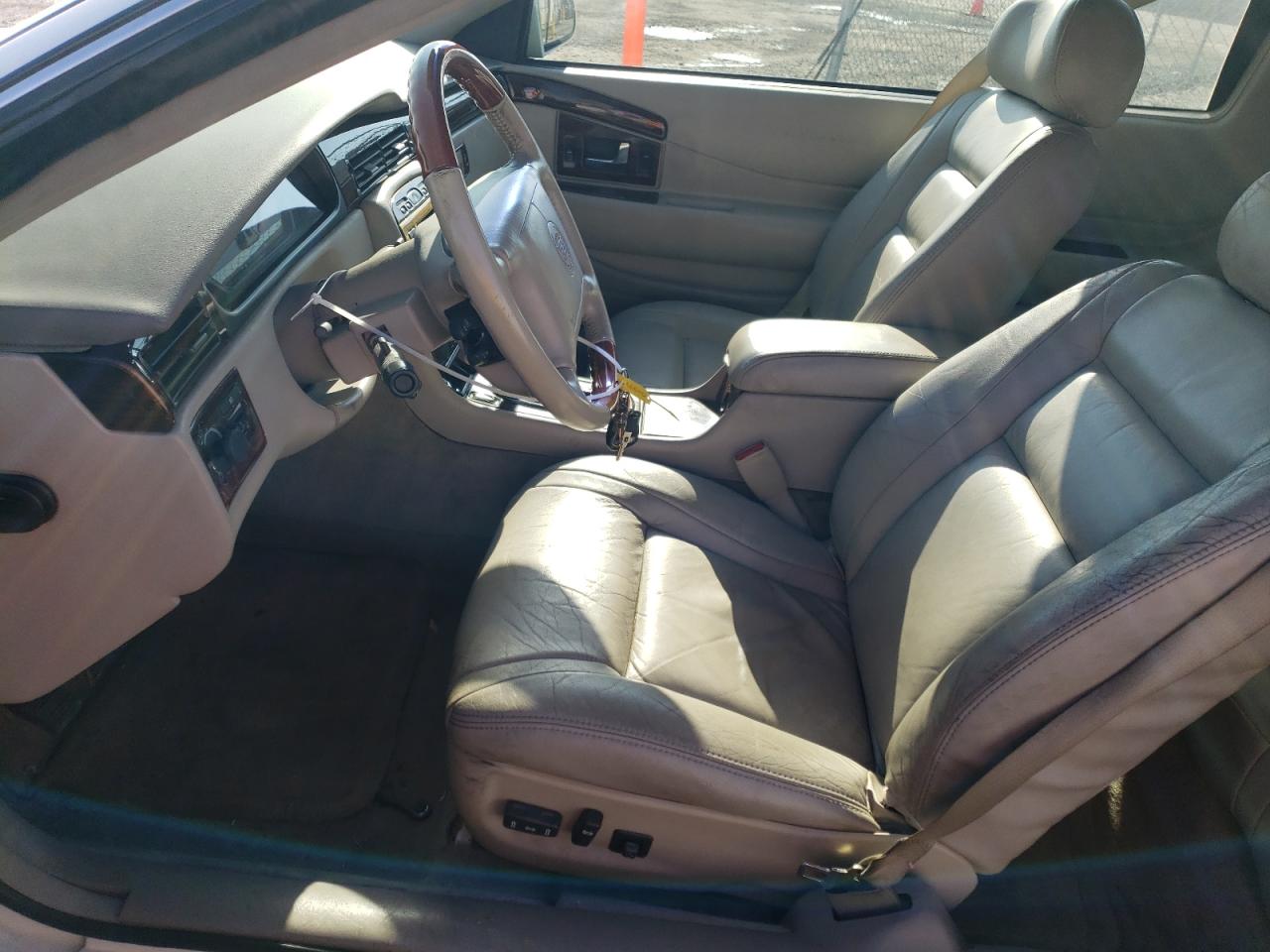 1G6EL12Y9YB704478 2000 Cadillac Eldorado Esc