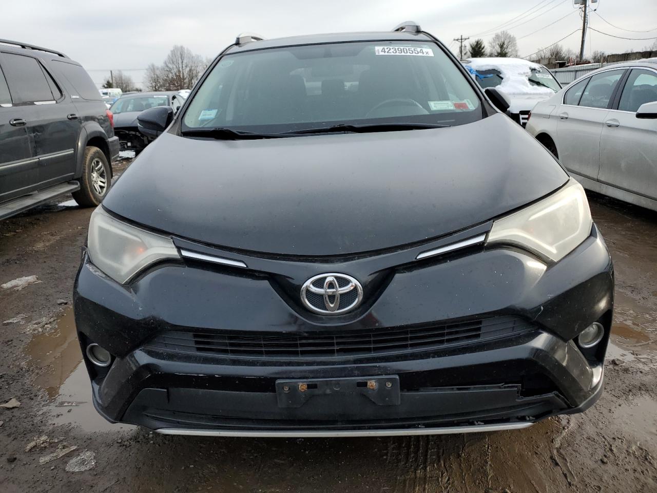 2016 Toyota Rav4 Xle vin: 2T3RFREV8GW530978